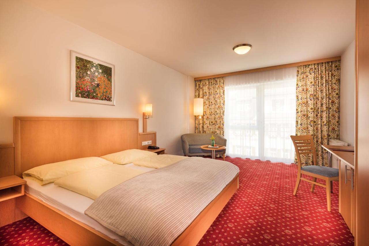 Aktiv- & Gesundheitsresort Das Gxund - Thermeneintritt Inklusive Бад-Гофгаштайн Екстер'єр фото