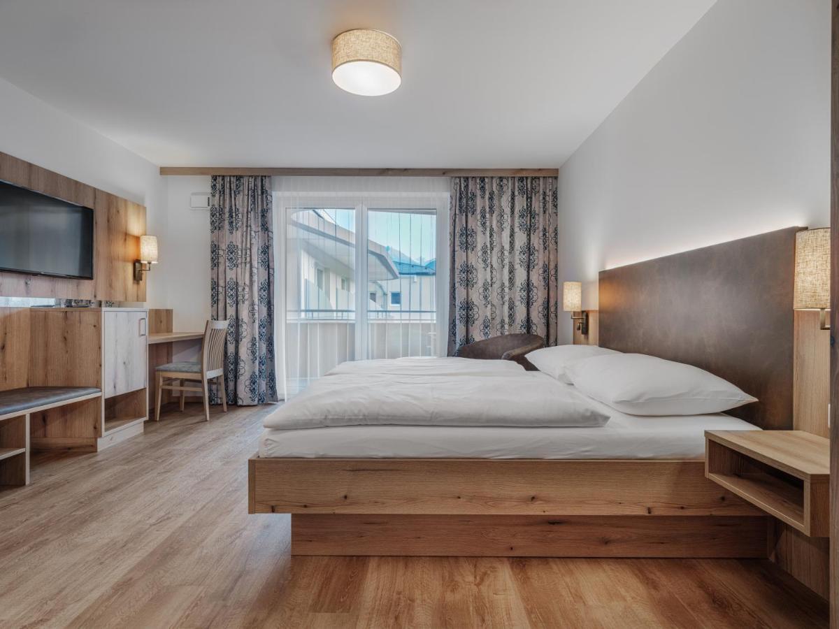 Aktiv- & Gesundheitsresort Das Gxund - Thermeneintritt Inklusive Бад-Гофгаштайн Екстер'єр фото